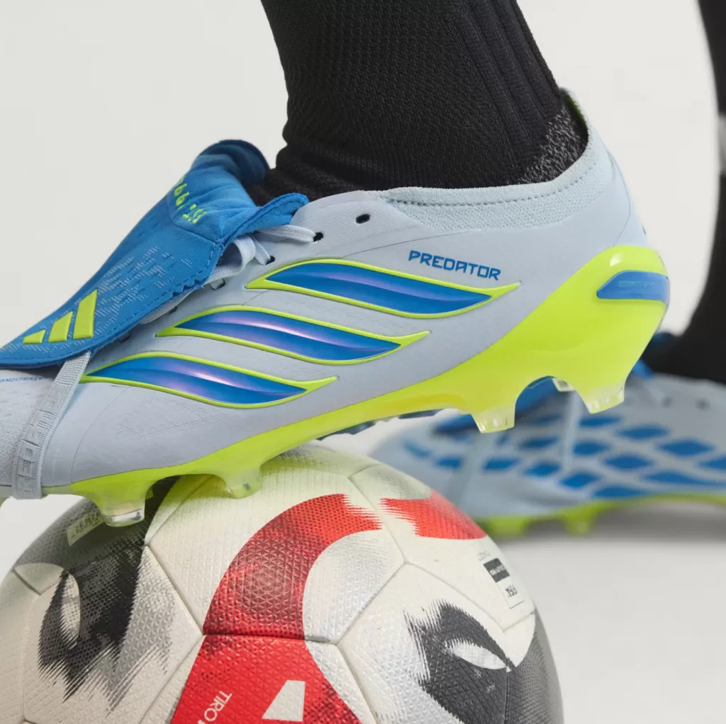 Бутсы профессиональные Adidas Predator Elite FT FG